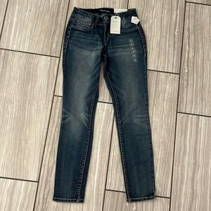 MAURICES mid rise jeggings size SHORT small